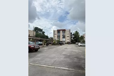 3640 NW 9th St #405, Miami, FL 33125 - Photo 2