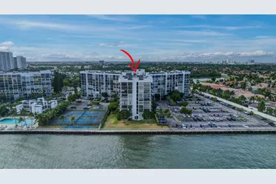 1000 Parkview Dr #715, Hallandale Beach, FL 33009 - Photo 64