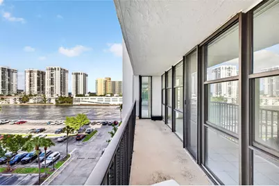 1000 Parkview Dr #715, Hallandale Beach, FL 33009 - Photo 38