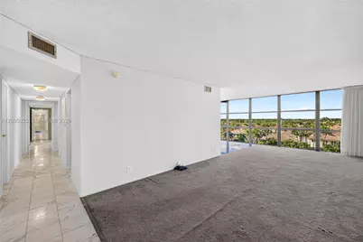 1000 Parkview Dr #715, Hallandale Beach, FL 33009 - Photo 8