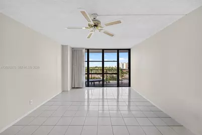 1000 Parkview Dr #715, Hallandale Beach, FL 33009 - Photo 22