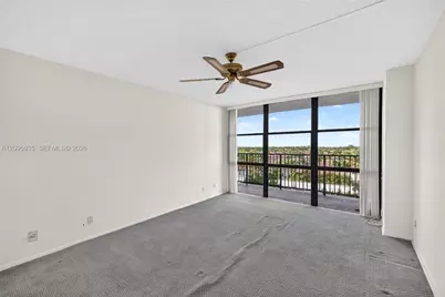 1000 Parkview Dr #715, Hallandale Beach, FL 33009 - Photo 32