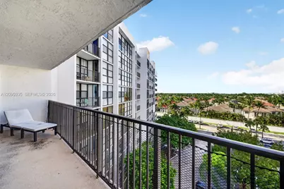 1000 Parkview Dr #715, Hallandale Beach, FL 33009 - Photo 40