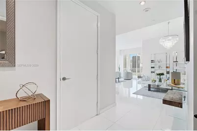 900 Brickell Key Blvd #1901, Miami, FL 33131 - Photo 10