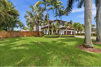 21046 SW 133rd Ct, Miami, FL 33177 - Photo 4