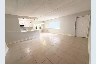 110 Meadows Cir #110, Boynton Beach, FL 33436 - Photo 10