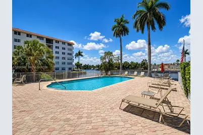 1881 Middle River Dr #604, Fort Lauderdale, FL 33305 - Photo 12