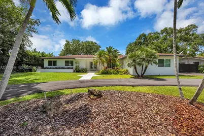 13840 SW 74th Ave, Palmetto Bay, FL 33158 - Photo 1