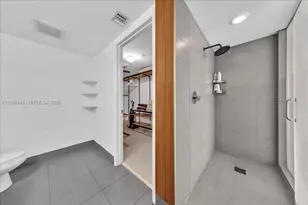 92 SW 3rd St, Miami, FL 33130 - Photo 16