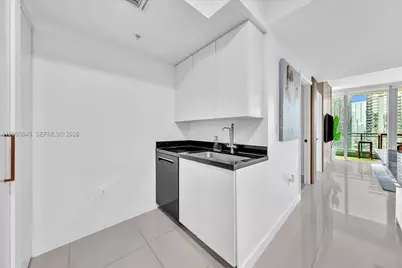 92 SW 3rd St #2802, Miami, FL 33130 - Photo 8