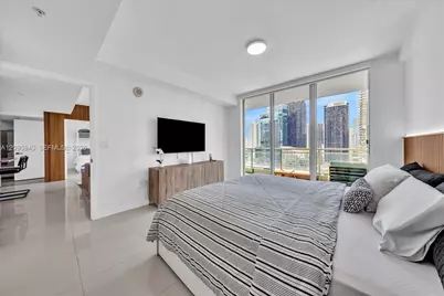 92 SW 3rd St #2802, Miami, FL 33130 - Photo 14
