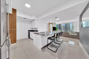 92 SW 3rd St, Miami, FL 33130 - Photo 2