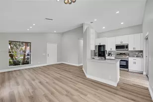 815 Falling Water Rd, Weston, FL 33326 - Photo 8