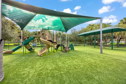 815 Falling Water Rd, Weston, FL 33326 - Photo 38