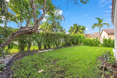 815 Falling Water Rd, Weston, FL 33326 - Photo 32