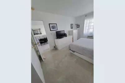 220 Kings Point Dr #606, Sunny Isles Beach, FL 33160 - Photo 6