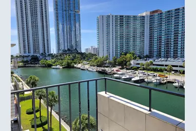 220 Kings Point Dr #606, Sunny Isles Beach, FL 33160 - Photo 2