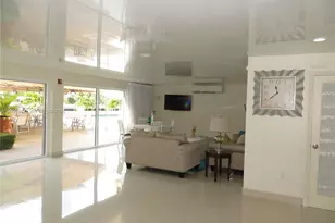220 Kings Point Dr, Sunny Isles Beach, FL 33160 - Photo 22