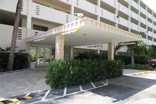 220 Kings Point Dr, Sunny Isles Beach, FL 33160 - Photo 24