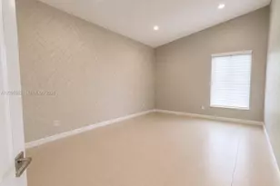 7466 NW 34th St, Lauderhill, FL 33319 - Photo 18