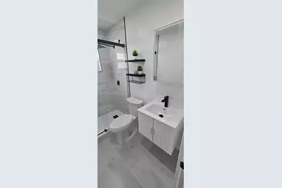 320 N 70th Ter, Hollywood, FL 33024 - Photo 6