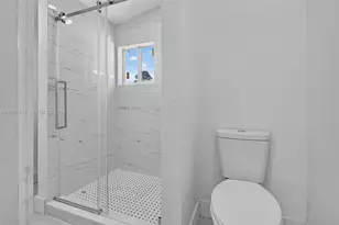 320 N 70th Terrace, Hollywood, FL 33024 - Photo 18