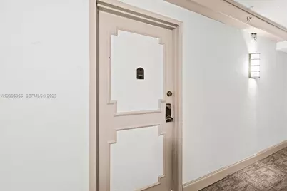 2780 NE 183rd St #1207, Aventura, FL 33160 - Photo 2