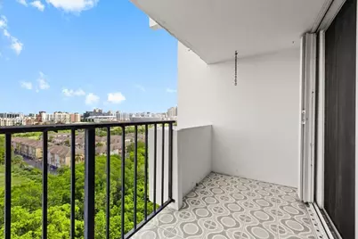 2780 NE 183rd St #1207, Aventura, FL 33160 - Photo 22