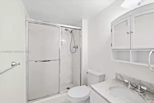 2780 NE 183rd St, Aventura, FL 33160 - Photo 16