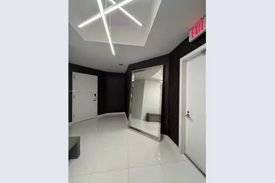 851 NE 1st Ave #1404, Miami, FL 33132 - Photo 2