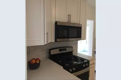 320 SW 7th Ct., Hallandale Beach, FL 33009 - Photo 4