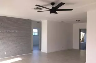 320 SW 7th Ct, Hallandale Beach, FL 33009 - Photo 2