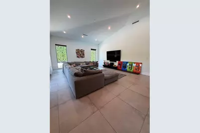 21498 Highland Lakes Blvd, Miami, FL 33179 - Photo 8
