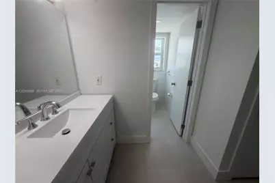 245 18th St #805, Miami Beach, FL 33139 - Photo 20
