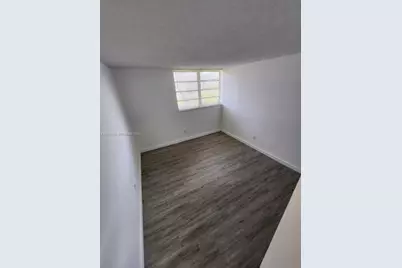 8889 N Fontainebleau Blvd #211, Miami, FL 33172 - Photo 20