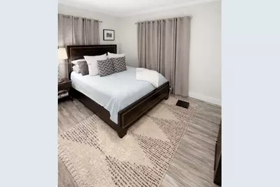 265 NE 116th St, Miami, FL 33161 - Photo 12