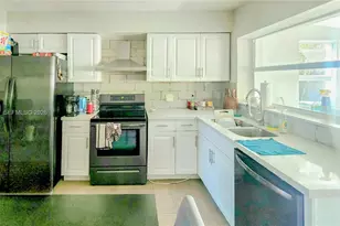 265 NE 116th St, Miami, FL 33161 - Photo 22