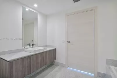 801 S Miami Ave #2402, Miami, FL 33130 - Photo 28