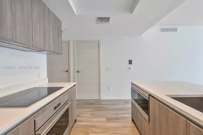 801 S Miami Ave #2402, Miami, FL 33130 - Photo 10