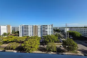 319 NE 14th Ave, Hallandale Beach, FL 33009 - Photo 1