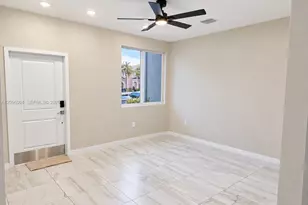 2419 SE 11th St, Homestead, FL 33035 - Photo 10