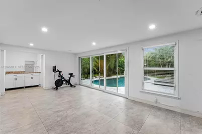 4872 NW 1st Ct, Plantation, FL 33317 - Photo 10