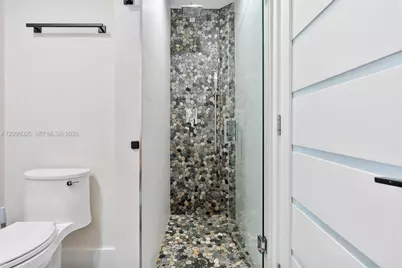 6365 Collins Ave #4307, Miami Beach, FL 33141 - Photo 28