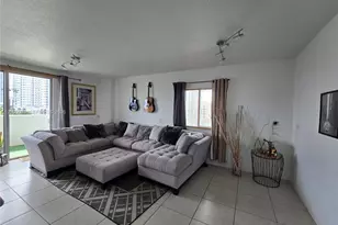 36 NW 6th Ave, Miami, FL 33128 - Photo 4