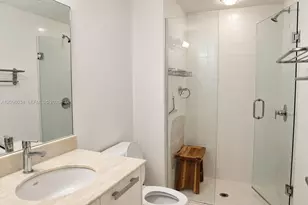 601 NE 36th St, Miami, FL 33137 - Photo 12