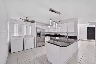 417 Kelly Ln, Weston, FL 33326 - Photo 18