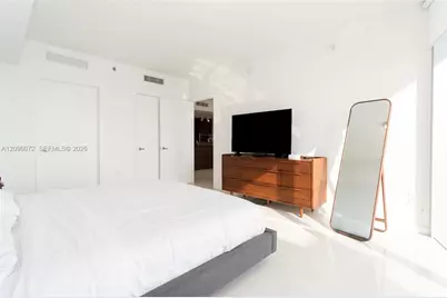495 Brickell Ave #3207, Miami, FL 33131 - Photo 16