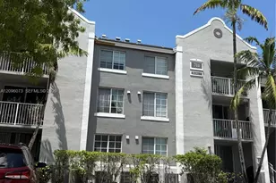 711 SW 111th Way, Pembroke Pines, FL 33025 - Photo 1