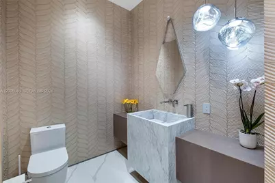 226 W Rivo Alto Dr, Miami Beach, FL 33139 - Photo 36
