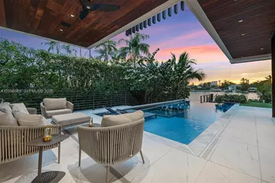 226 W Rivo Alto Dr, Miami Beach, FL 33139 - Photo 14